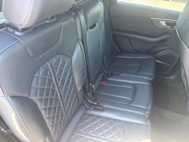Used 2021 Audi SQ7 Premium Plus w/ Executive Package AWD/4WD image 18