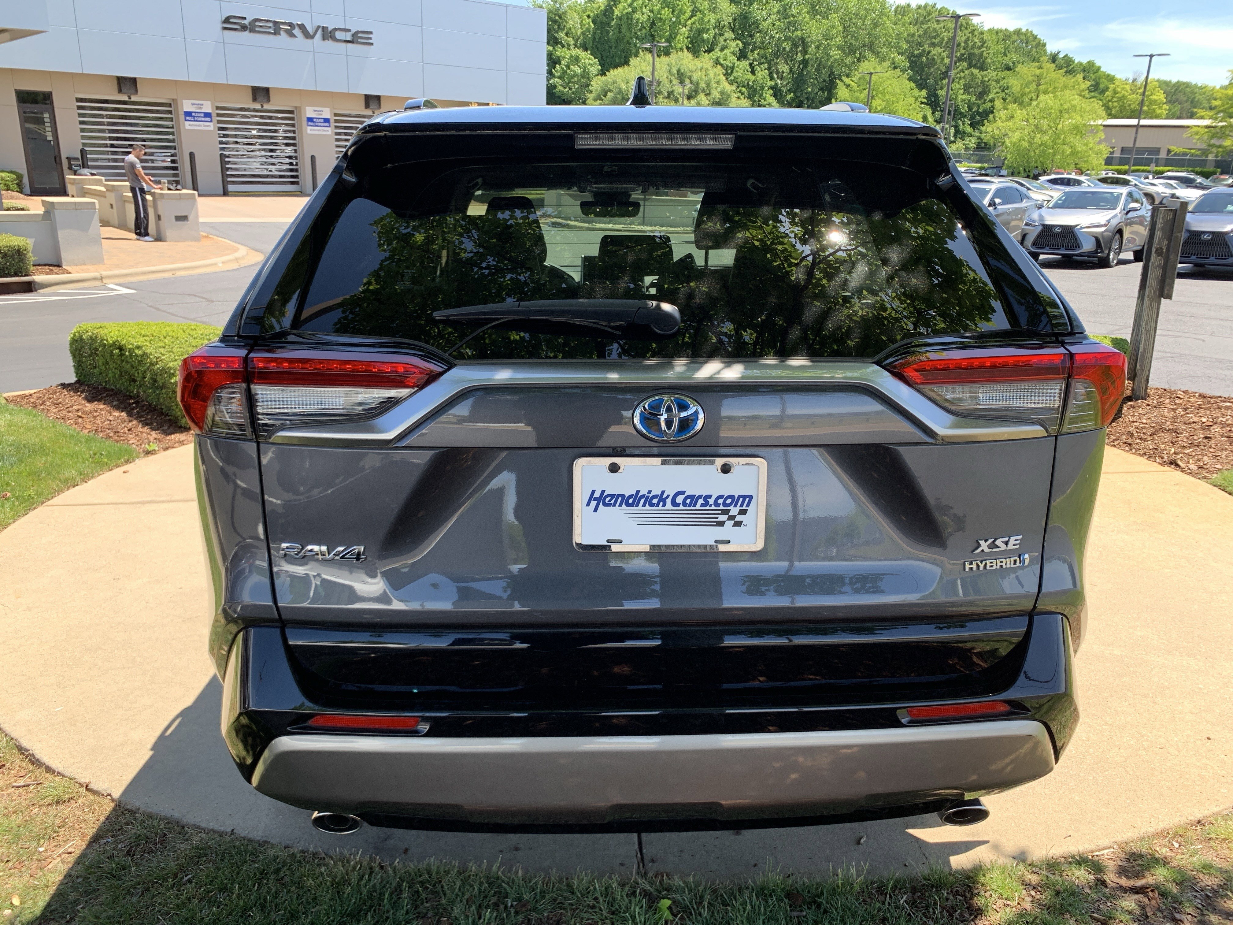 Used 2022 Toyota RAV4 XSE AWD/4WD image 9