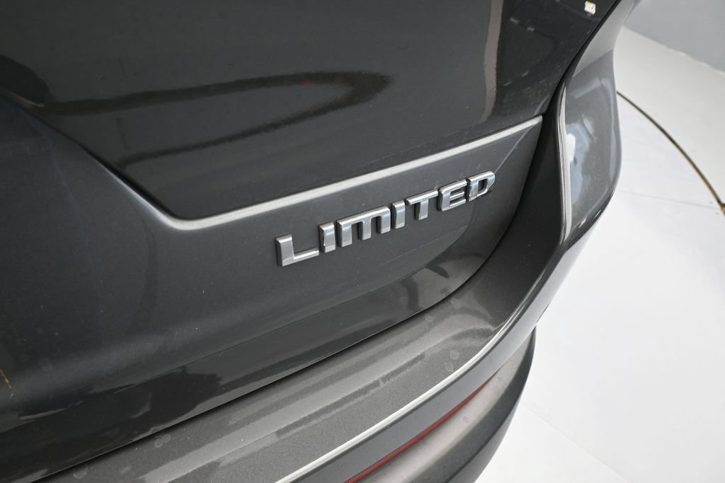 Used 2023 Jeep Grand Cherokee L Limited w/ Trailer Tow Group (B) RWD image 43