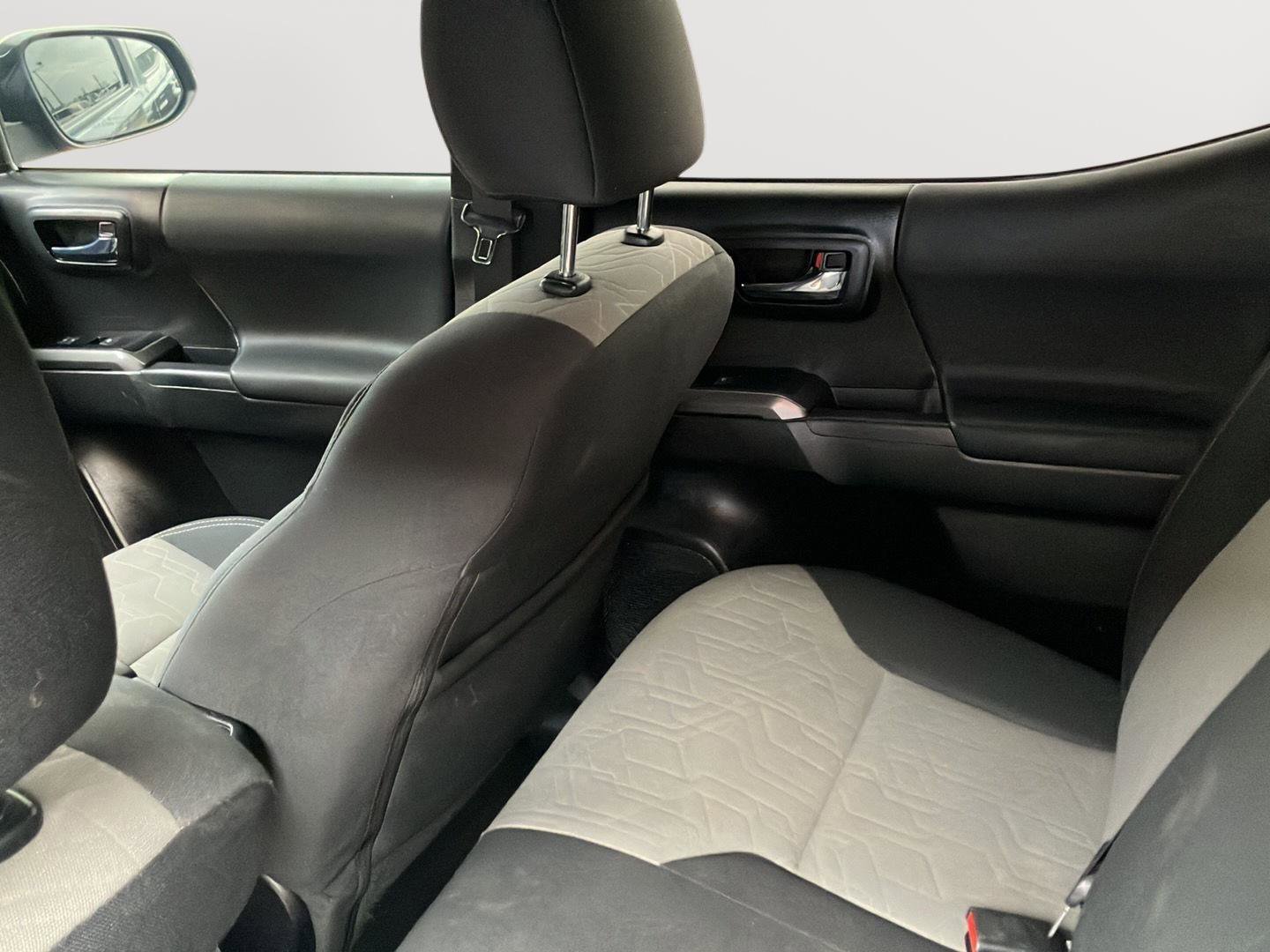 Used 2023 Toyota Tacoma TRD Off-Road w/ Technology Package image 10