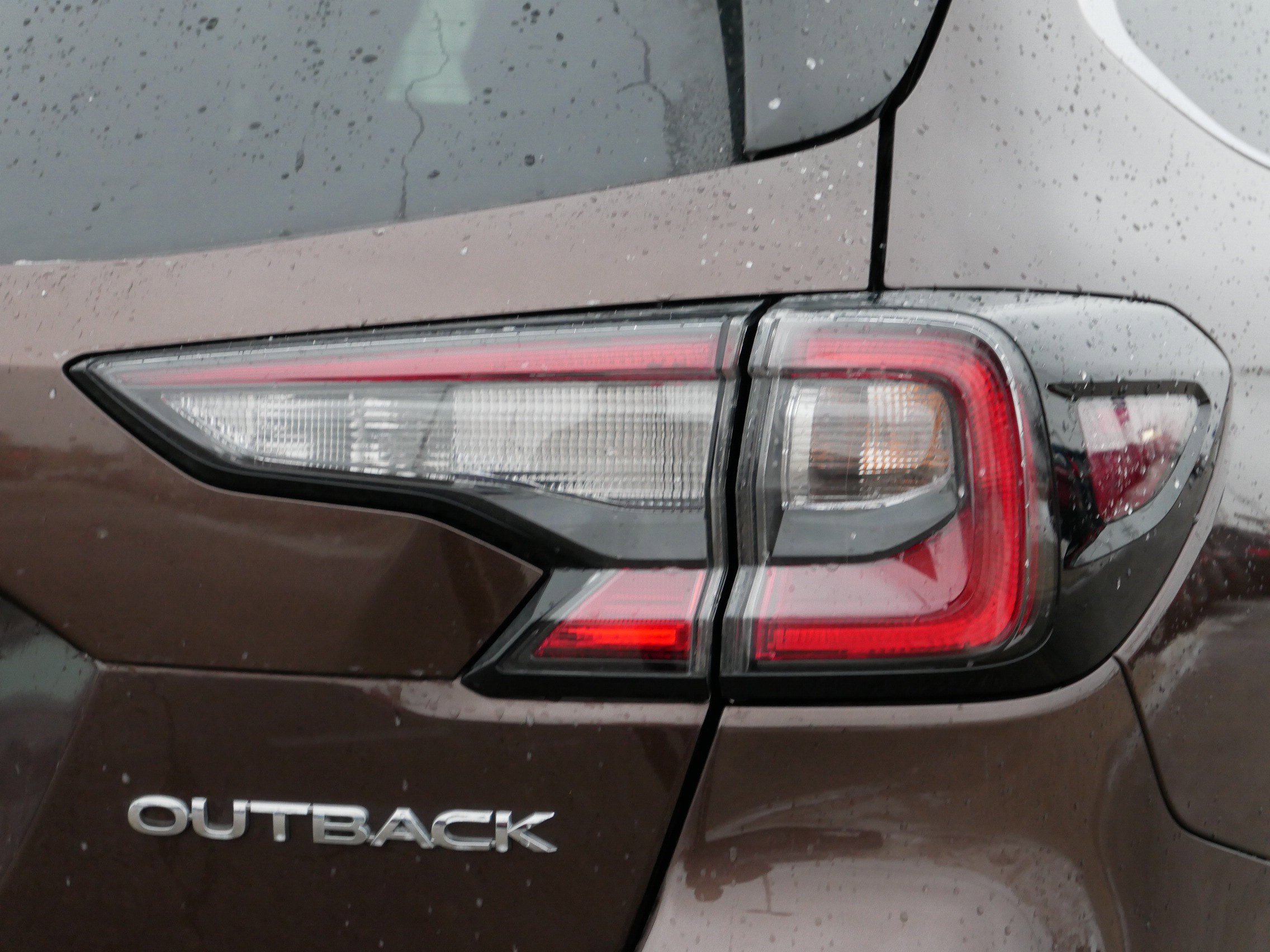 Used 2020 Subaru Outback Limited image 17