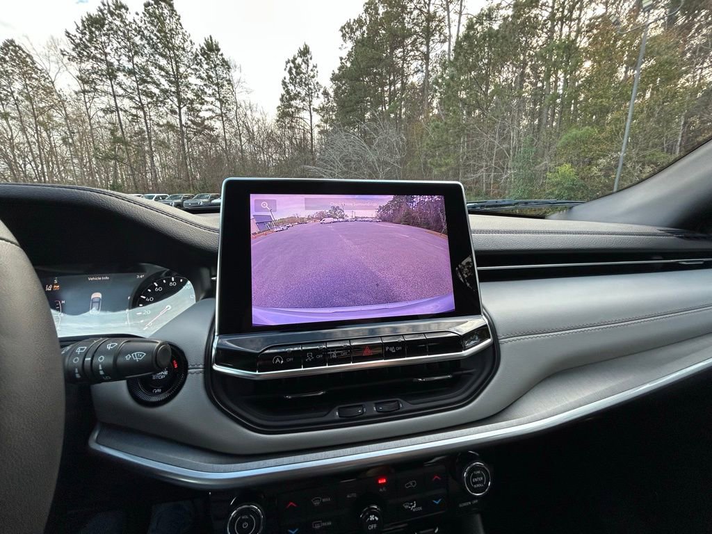 Used 2024 Jeep Compass Limited image 39