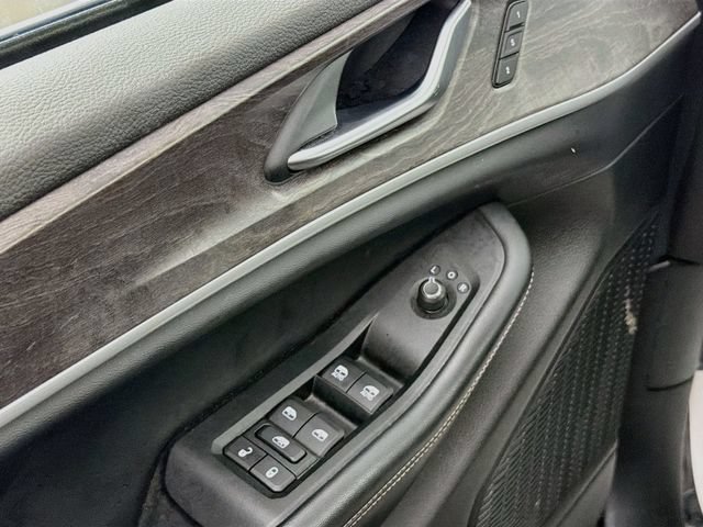 Used 2023 Jeep Grand Cherokee L Limited w/ Black Appearance Package AWD/4WD image 18