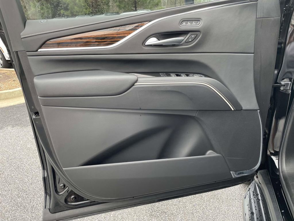 Certified 2024 Cadillac Escalade ESV Premium Luxury image 16