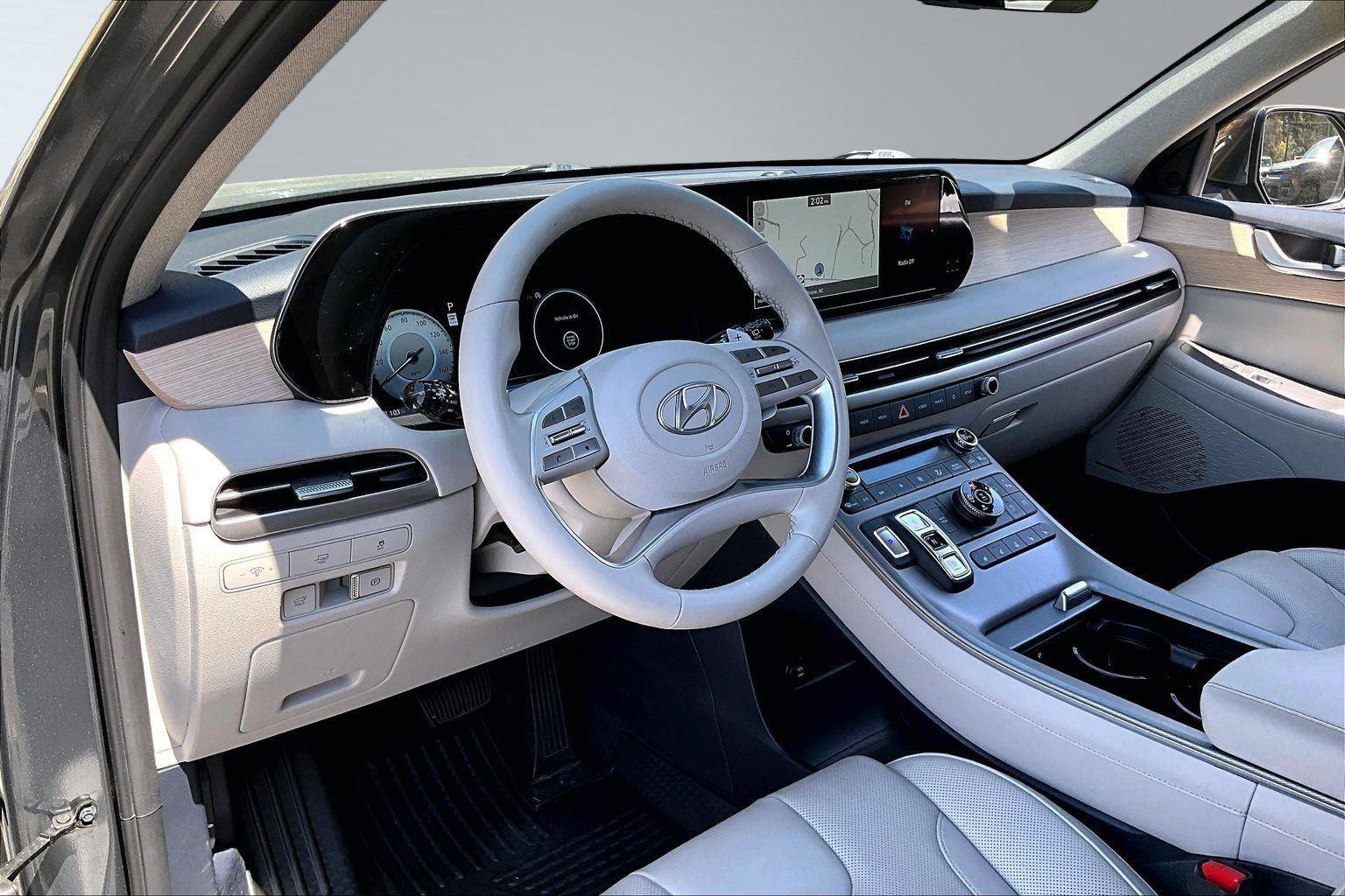 Used 2024 Hyundai Palisade Limited AWD/4WD image 15