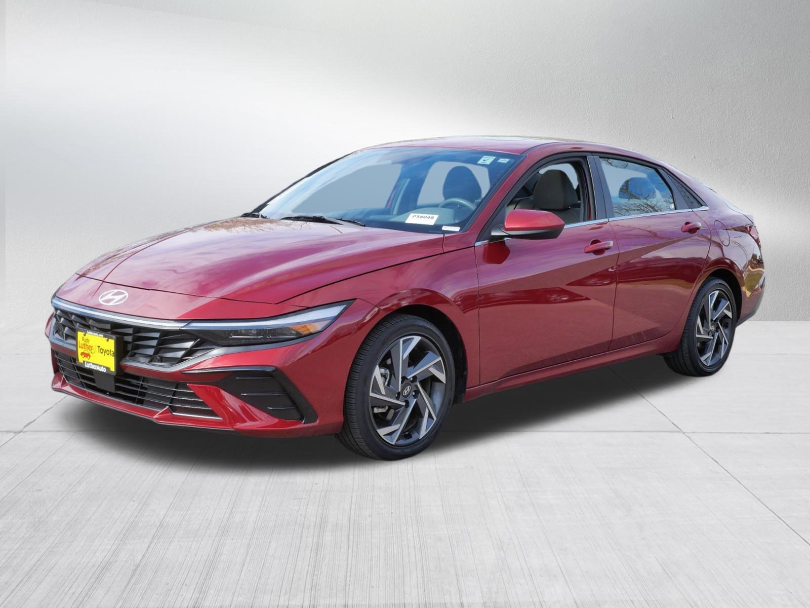 Used 2025 Hyundai Elantra SEL FWD image 3
