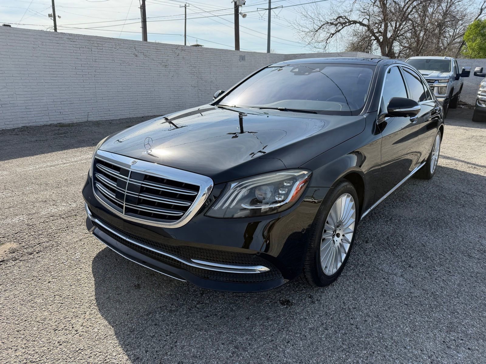 Used 2018 Mercedes-Benz S 560 Sedan w/ Premium Package image 1