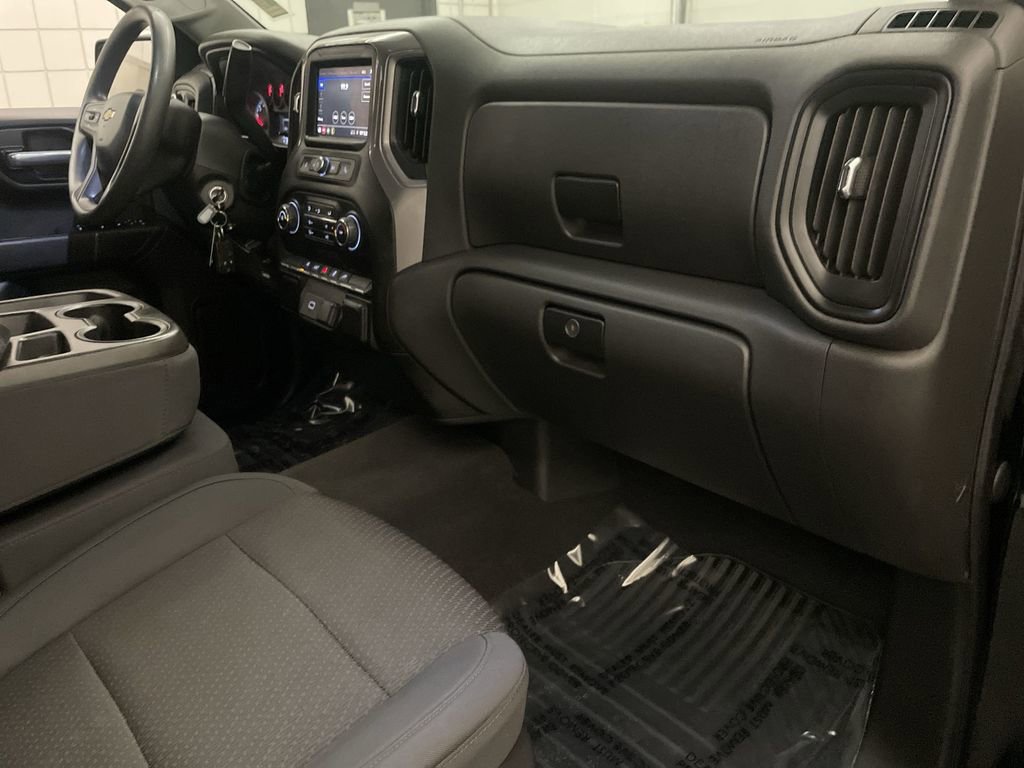 Used 2020 Chevrolet Silverado 1500 Custom w/ Custom Value Package AWD/4WD image 21