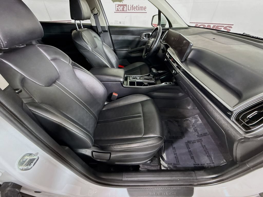 Certified 2024 Kia Sorento S AWD/4WD image 32
