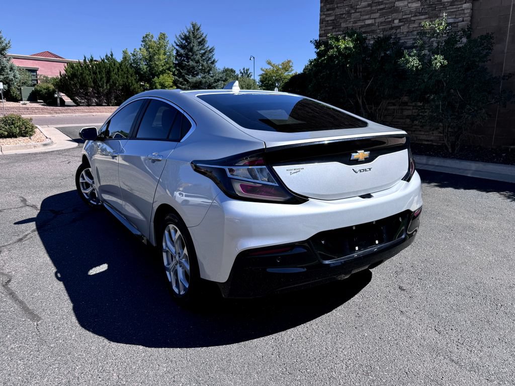 Used 2017 Chevrolet Volt Premier w/ Driver Confidence Package FWD image 7