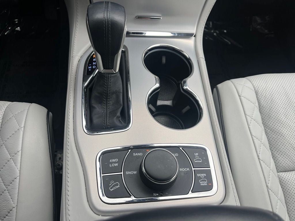 Used 2021 Jeep Grand Cherokee Summit AWD/4WD image 37