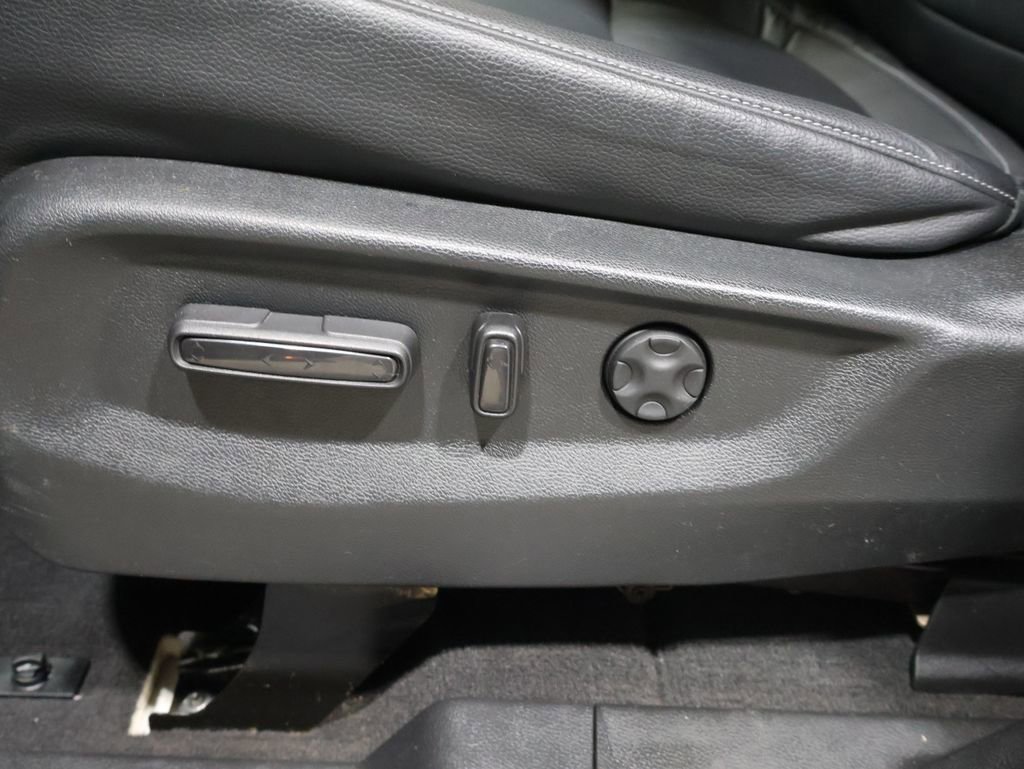 Used 2023 Honda Odyssey Touring image 12