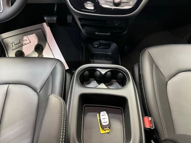 New 2026 Chrysler Pacifica Select FWD image 20