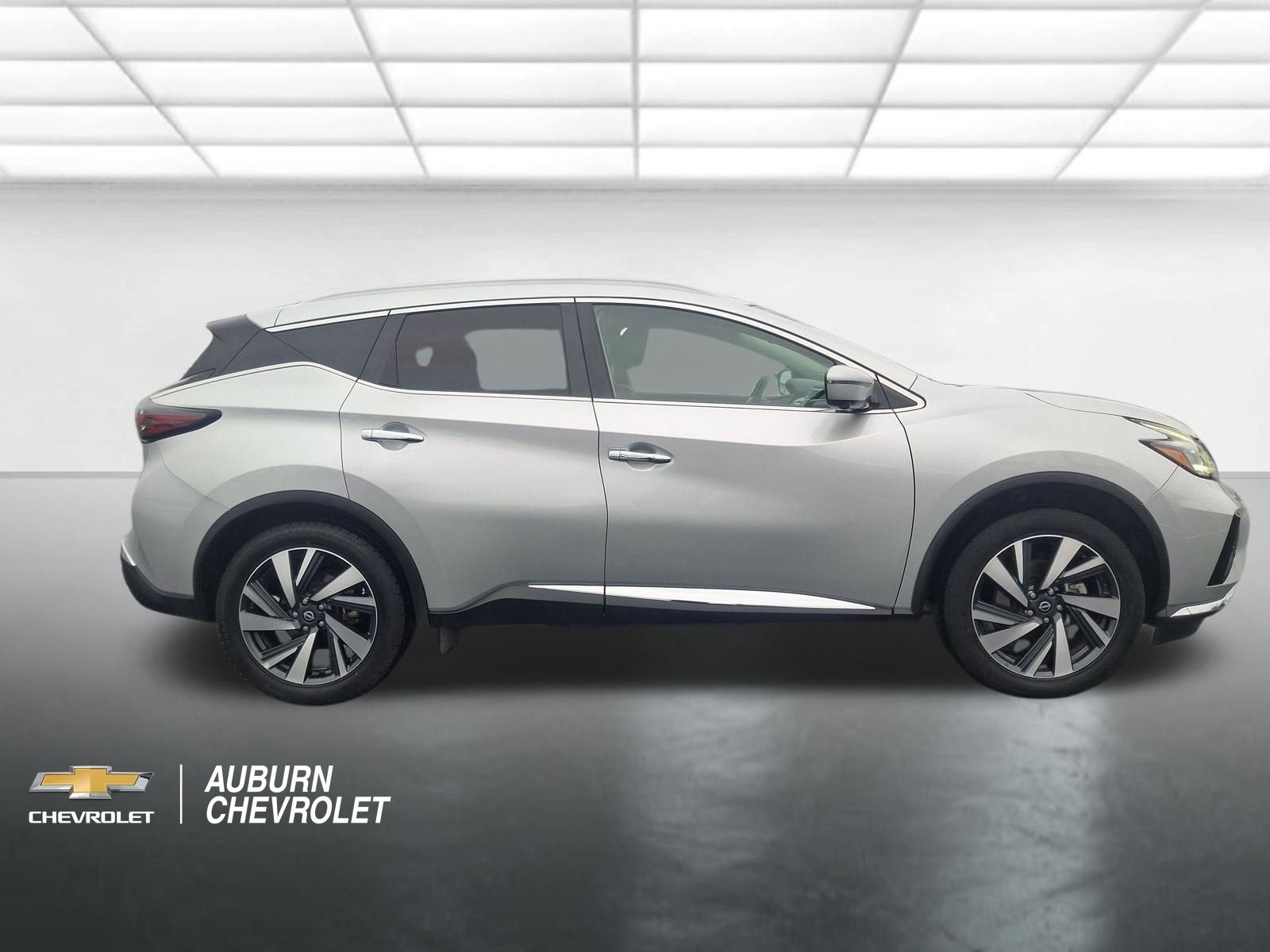 Used 2023 Nissan Murano SL FWD image 2
