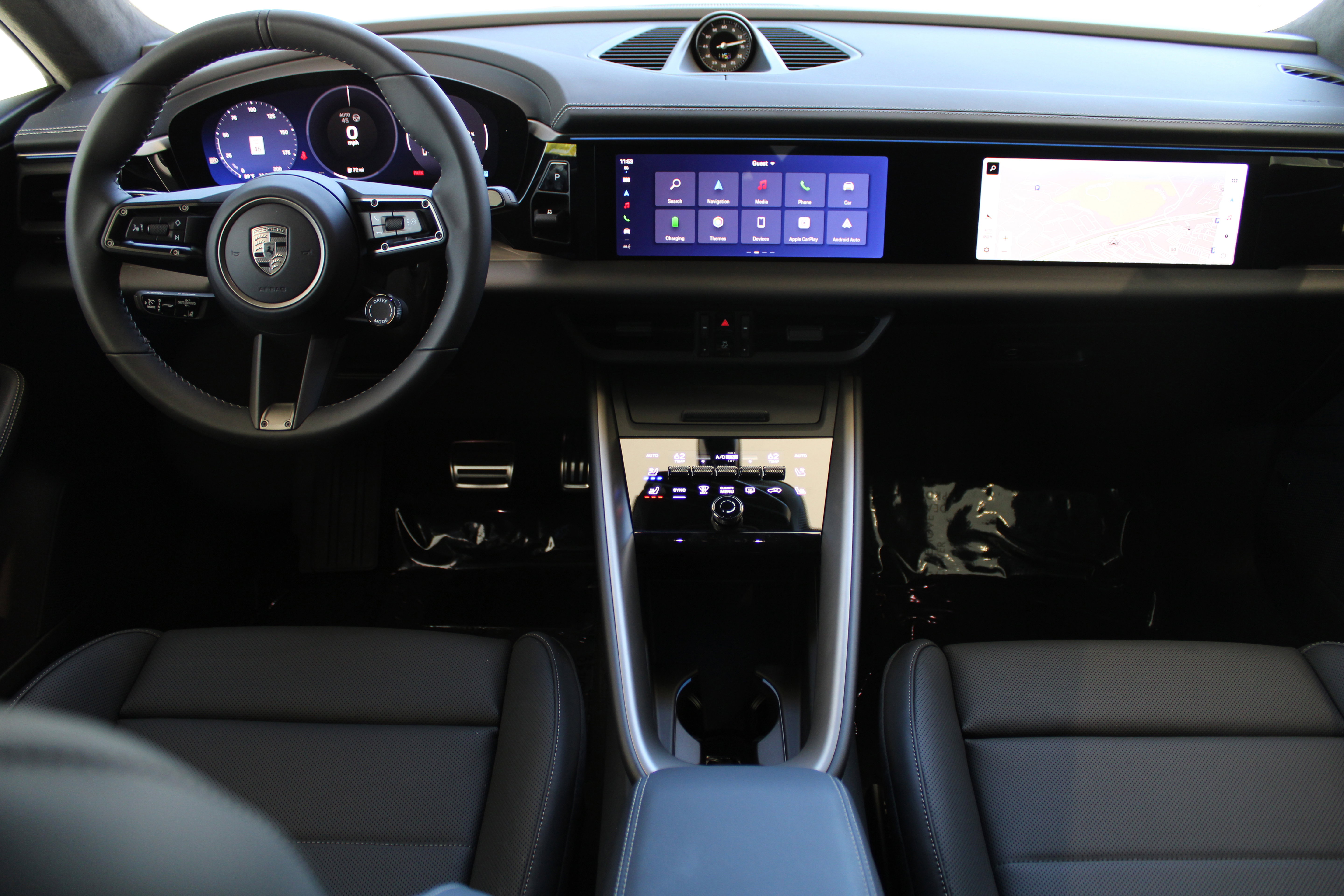 New 2025 Porsche Macan Turbo Electric image 17