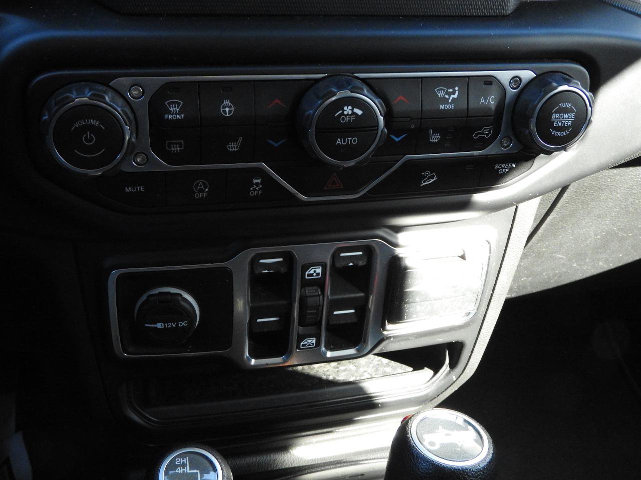 Used 2020 Jeep Wrangler Unlimited Sport image 19