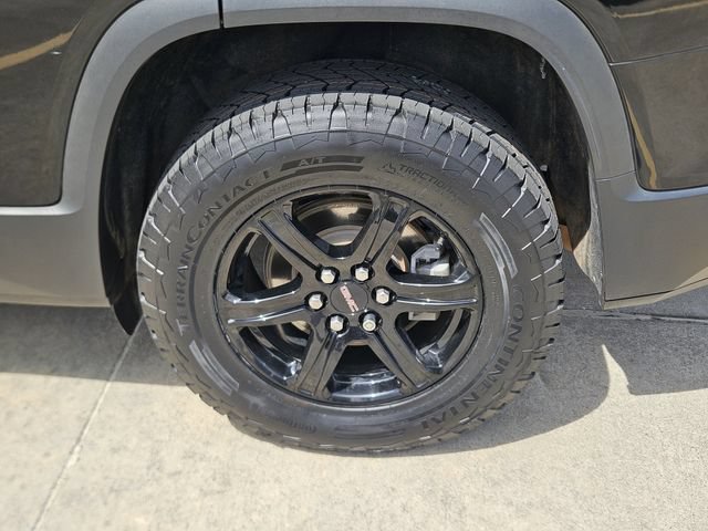 Used 2023 GMC Acadia AT4 w/ Technology Package AWD/4WD image 8