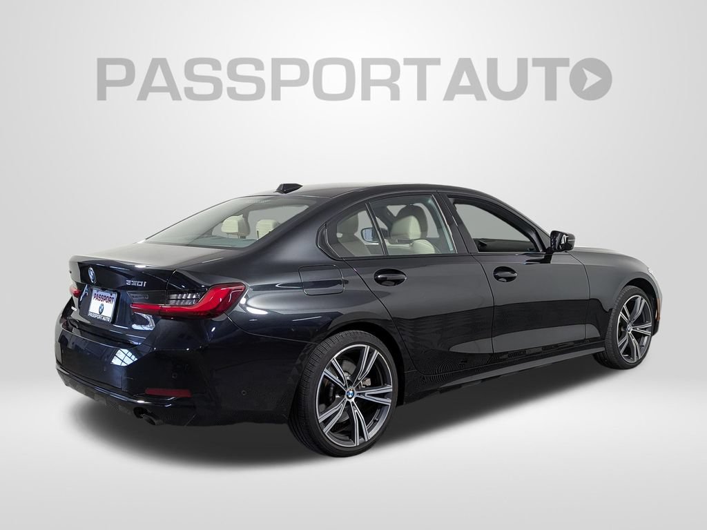 Used 2023 BMW 330i xDrive Sedan w/ Premium Package AWD/4WD image 7