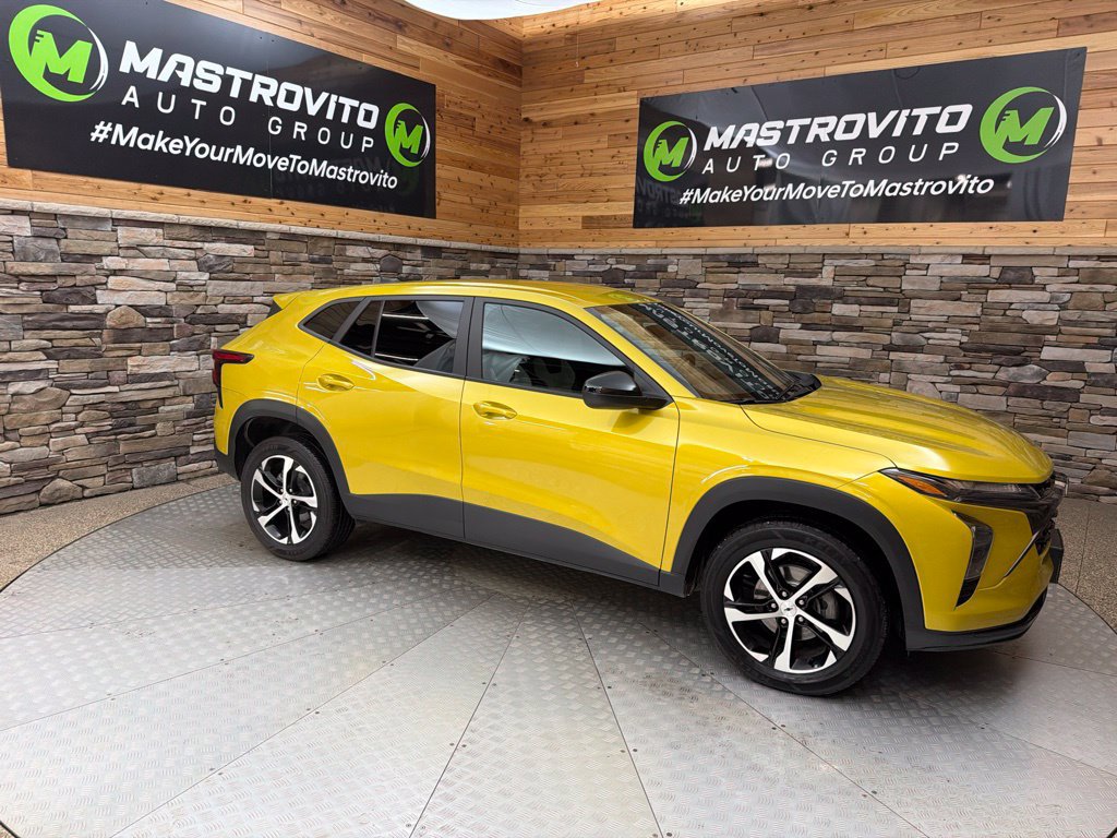 Used 2024 Chevrolet Trax RS w/ Driver Confidence Package FWD image 11