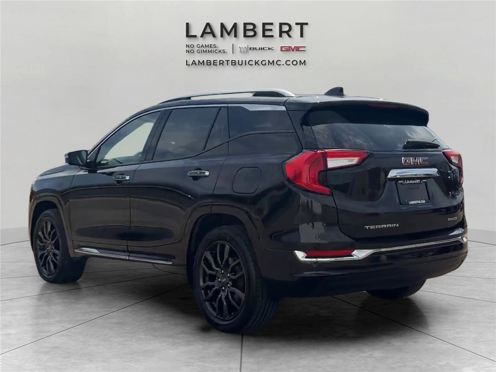 Used 2023 GMC Terrain Denali w/ Black Diamond Edition AWD/4WD image 3
