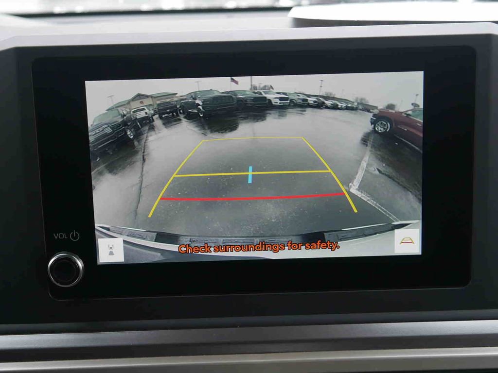 Used 2025 Toyota Tacoma SR5 image 36