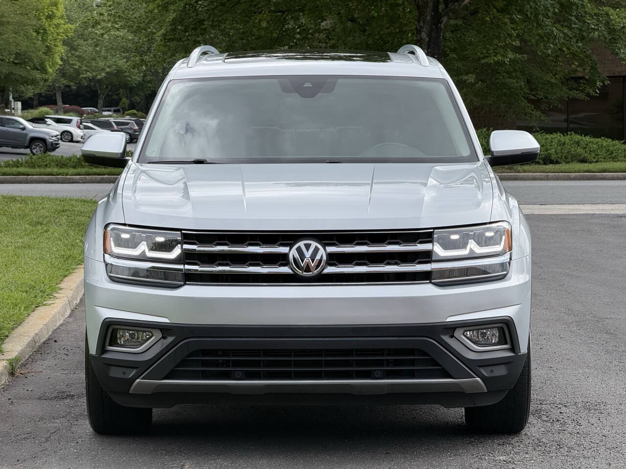 Used 2018 Volkswagen Atlas SEL FWD image 4