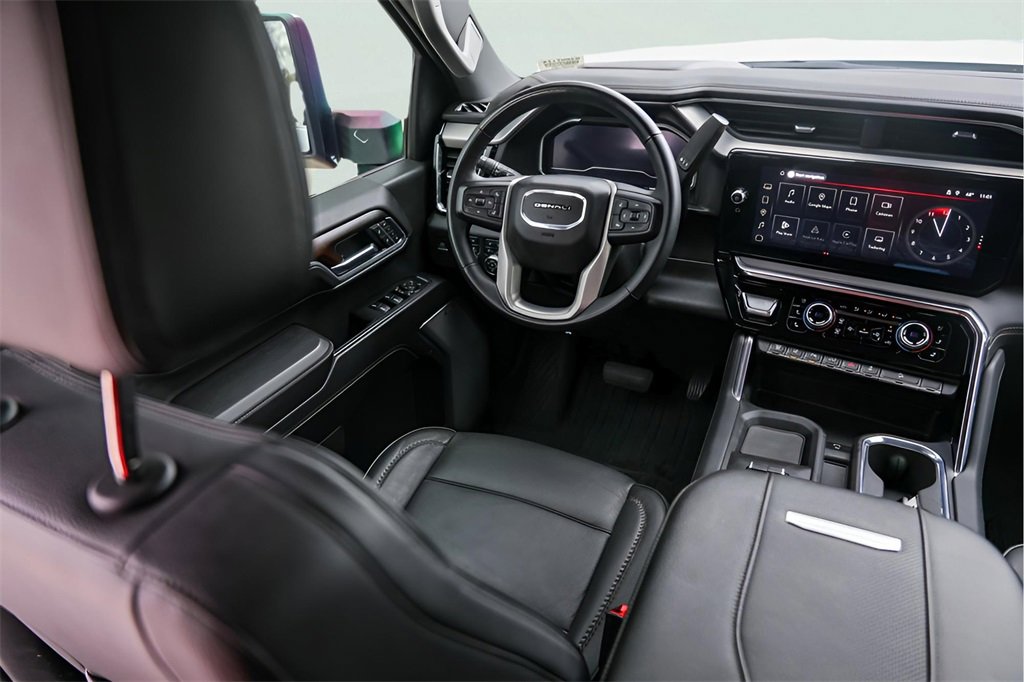 Used 2024 GMC Sierra 2500 Denali w/ Denali Reserve Package image 28