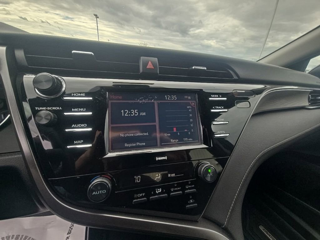 Used 2020 Toyota Camry SE image 13