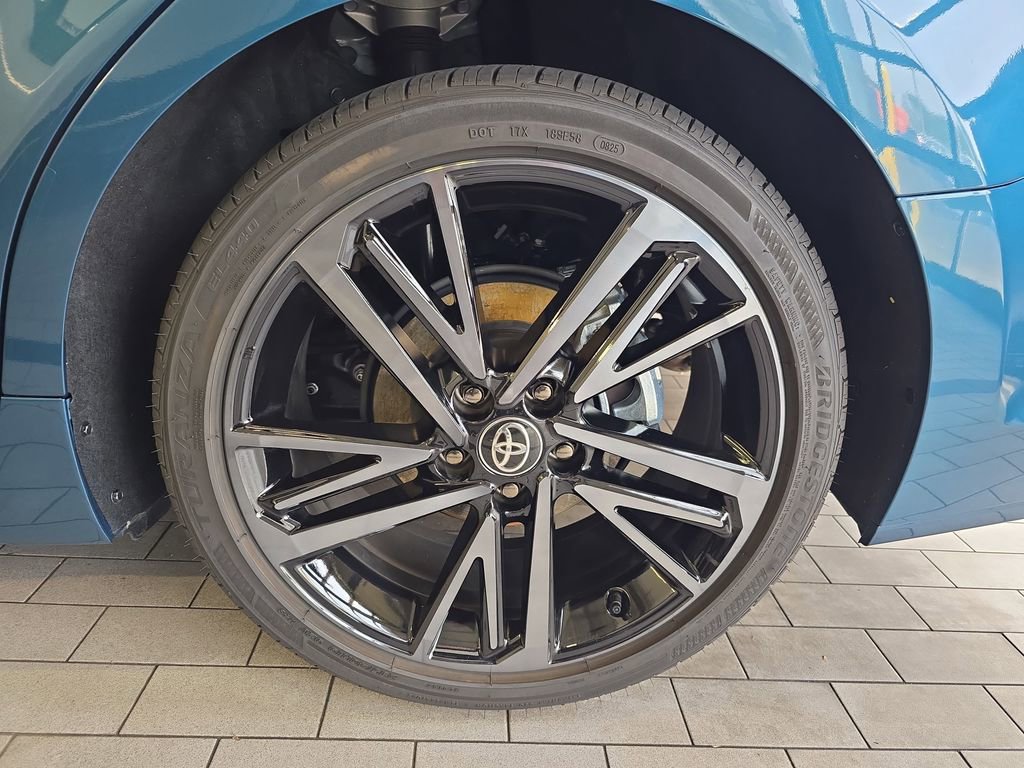 Used 2025 Toyota Camry XSE image 36