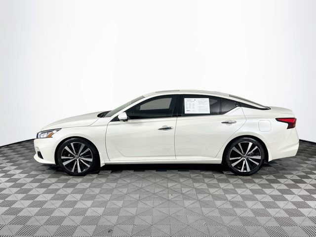 Used 2020 Nissan Altima 2.0 Platinum FWD image 5