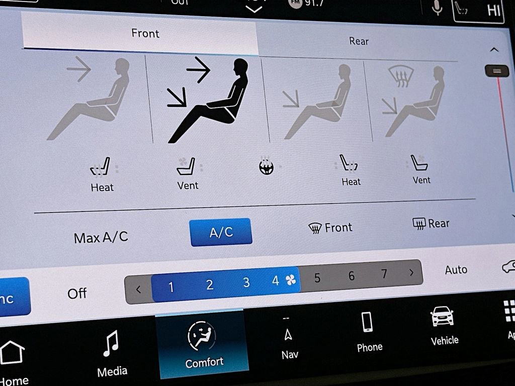 New 2026 Chrysler Pacifica Limited w/ S Appearance Package image 27