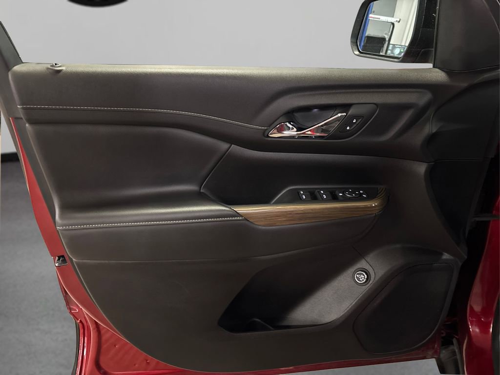 Used 2023 GMC Acadia SLE w/ Driver Convenience Package image 23