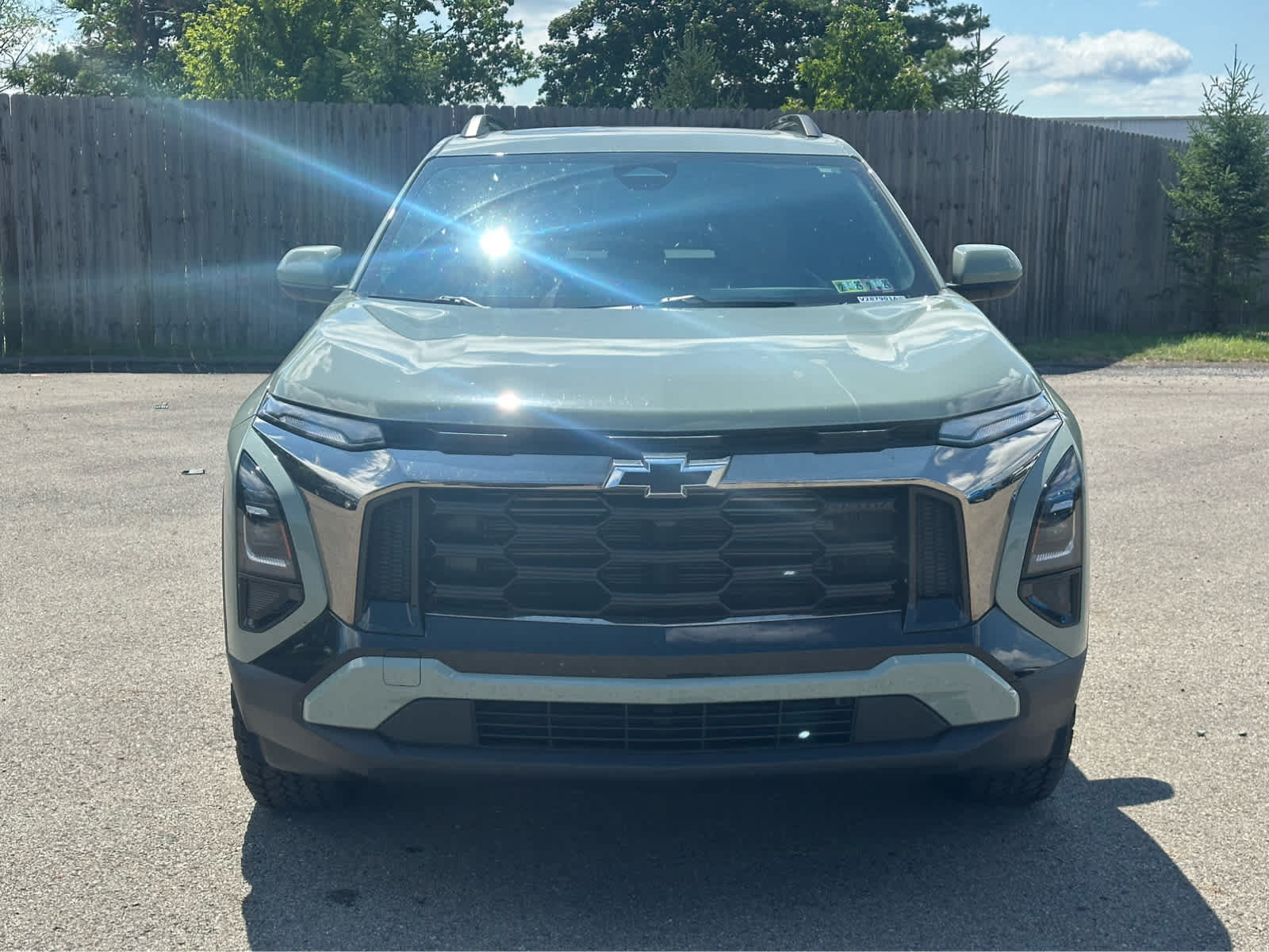 Used 2025 Chevrolet Equinox ACTIV AWD/4WD image 2