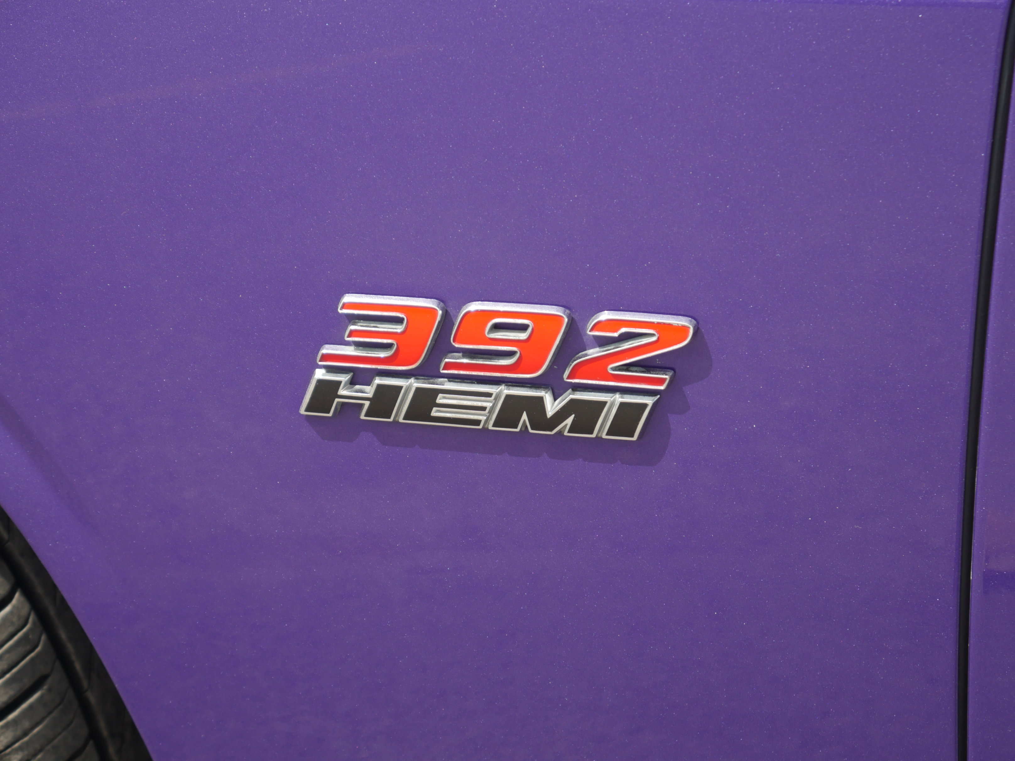 Used 2014 Dodge Challenger SRT8 RWD image 14