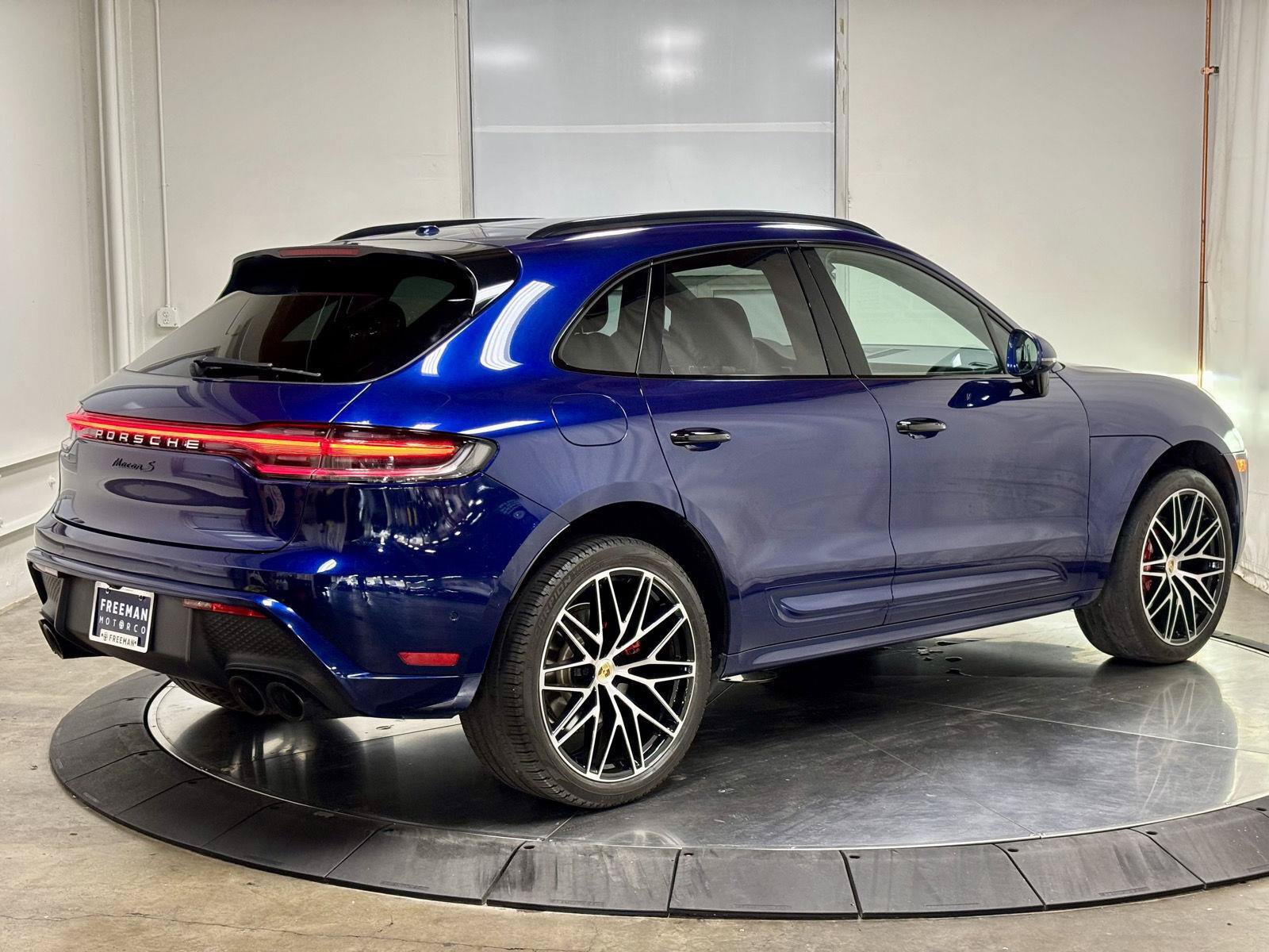 Used 2022 Porsche Macan S AWD/4WD image 9