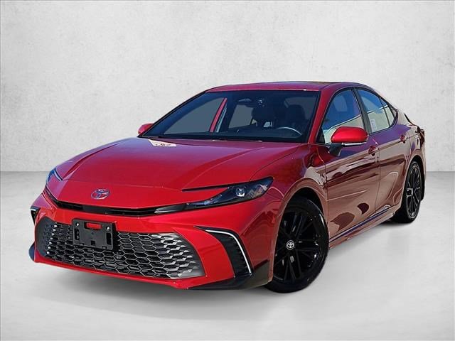 Used 2025 Toyota Camry SE image 1