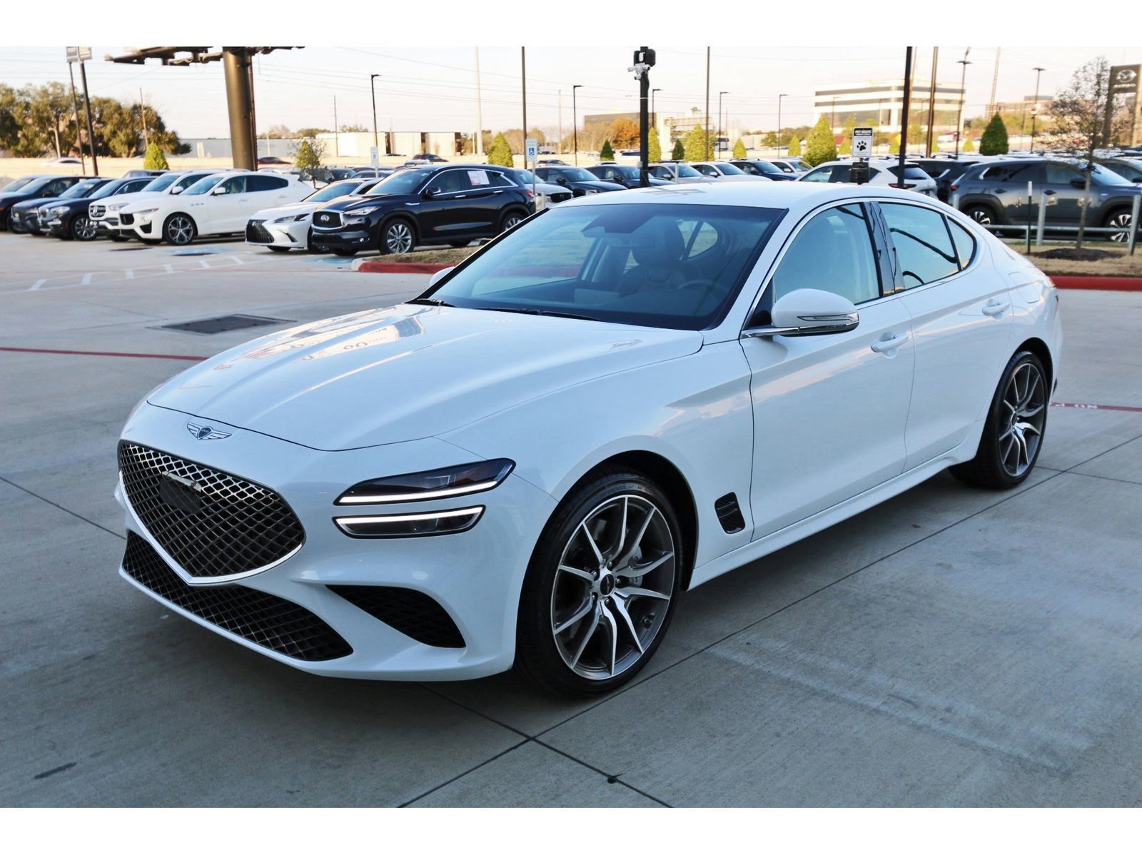 Used 2026 Genesis G70 2.5T image 4