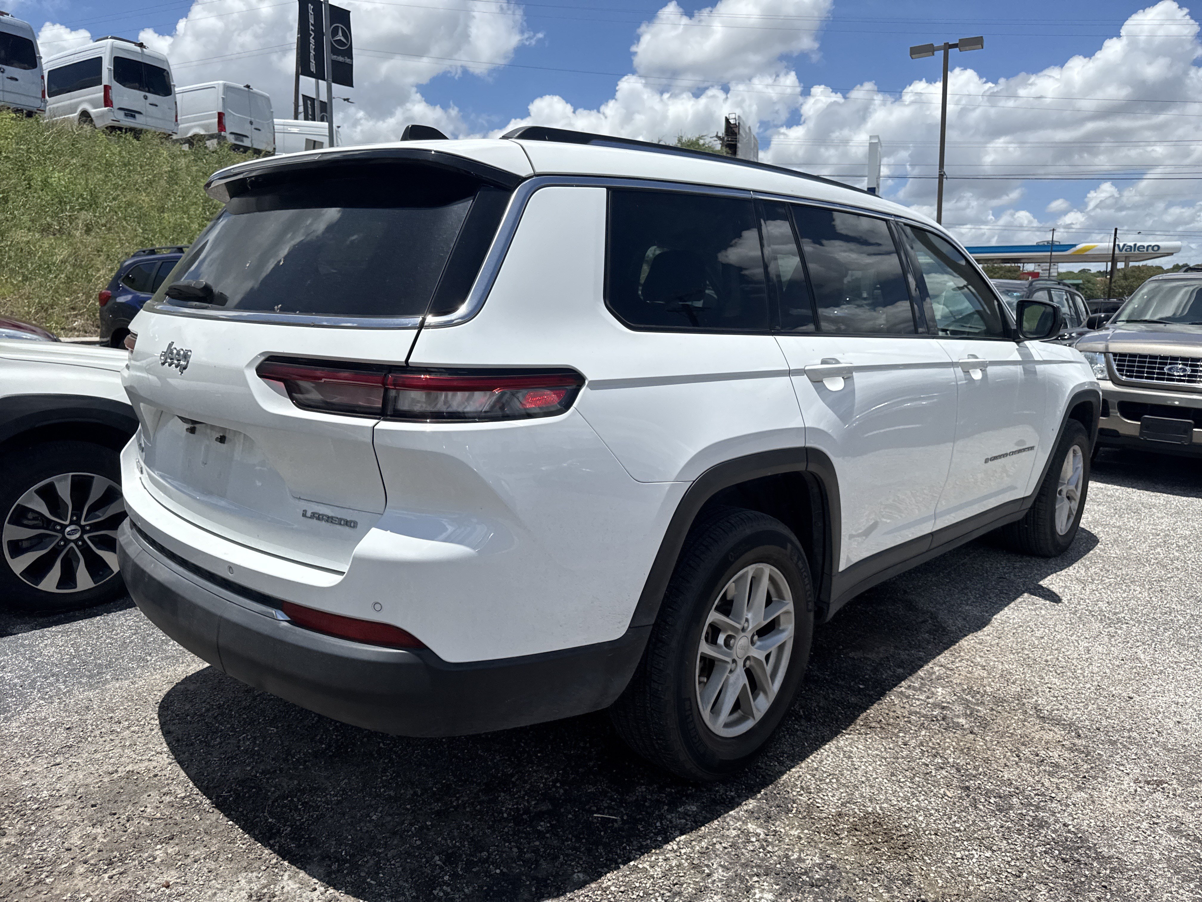 Used 2023 Jeep Grand Cherokee L Laredo w/ Trailer Tow Group (B) AWD/4WD image 5