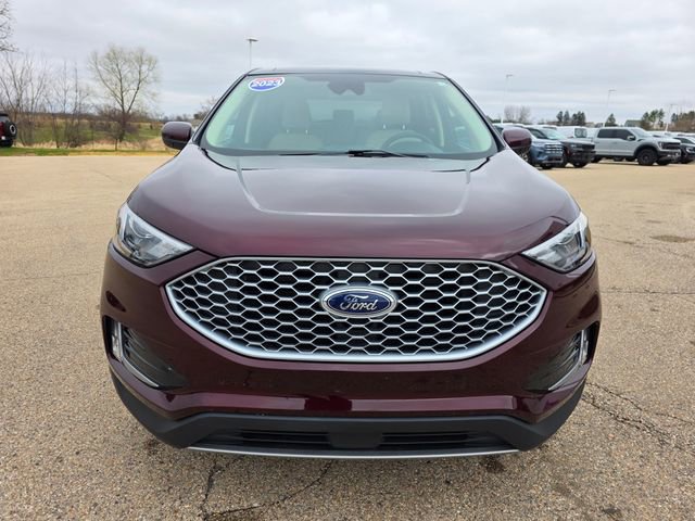 Used 2023 Ford Edge SEL w/ Convenience Package image 3
