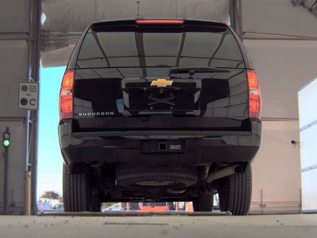 Used 2013 Chevrolet Suburban 2500 LS w/ Skid Plate Package AWD/4WD image 7