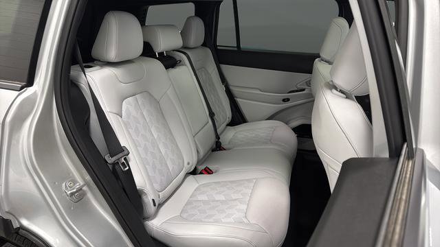 New 2026 Jeep Cherokee Overland w/ Trailer Tow Group image 26