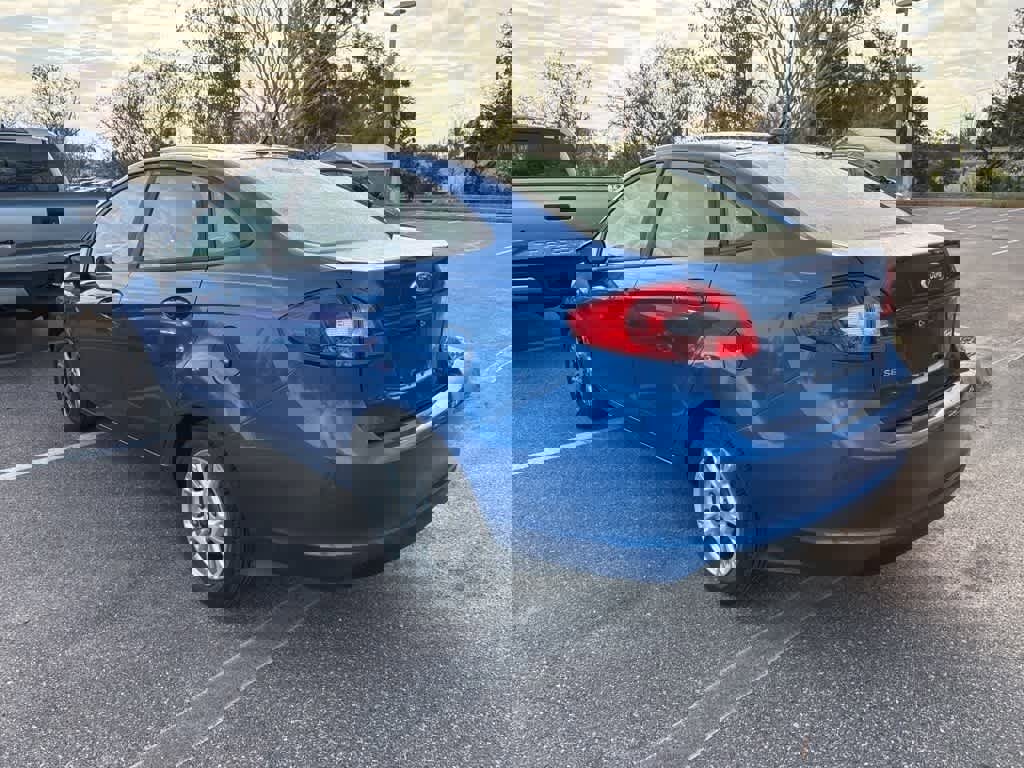 Used 2011 Ford Fiesta SE w/ 201A Rapid Spec Order Code image 2