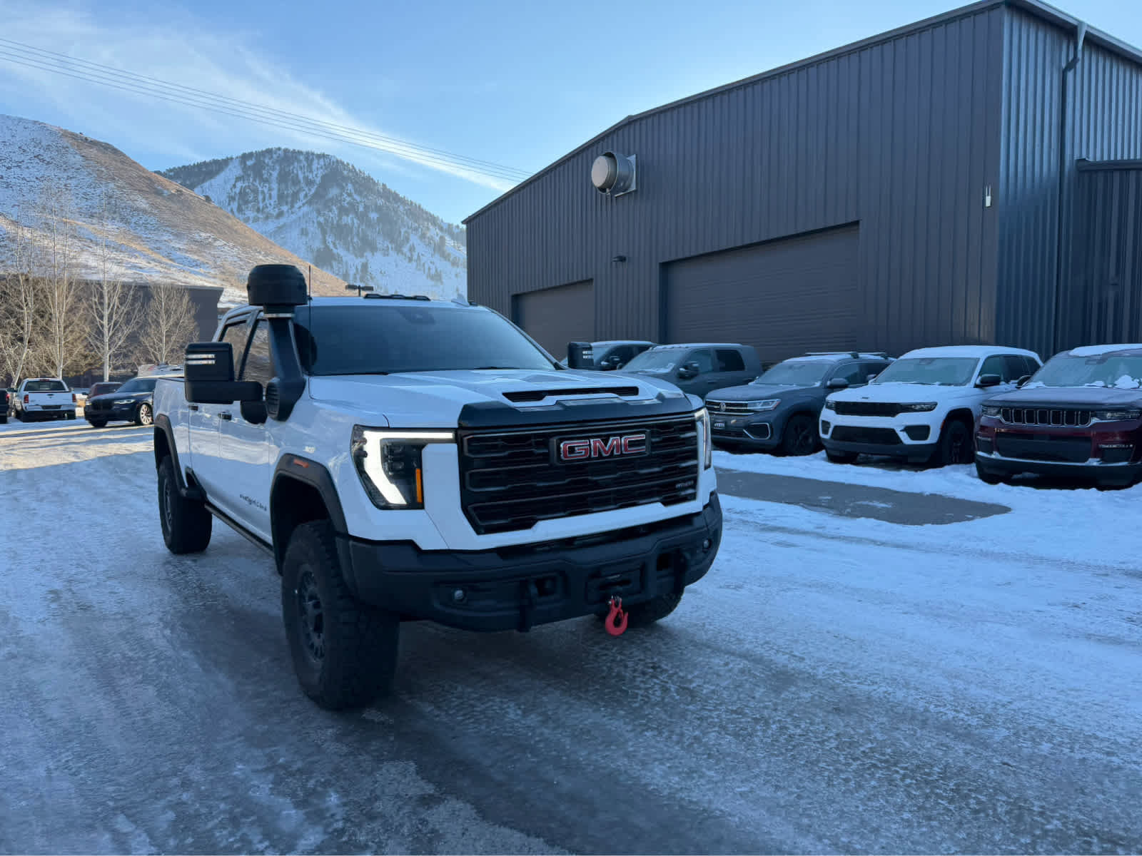 Used 2025 GMC Sierra 2500 AT4X w/ AT4X AEV Edition image 7