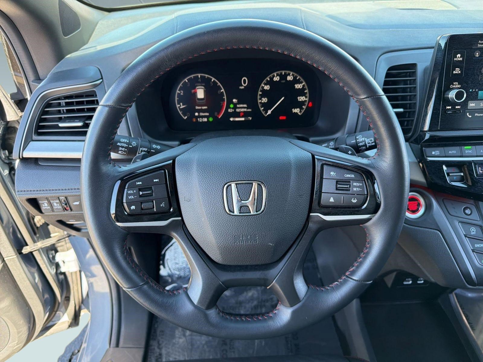 Used 2025 Honda Odyssey Sport-L image 17