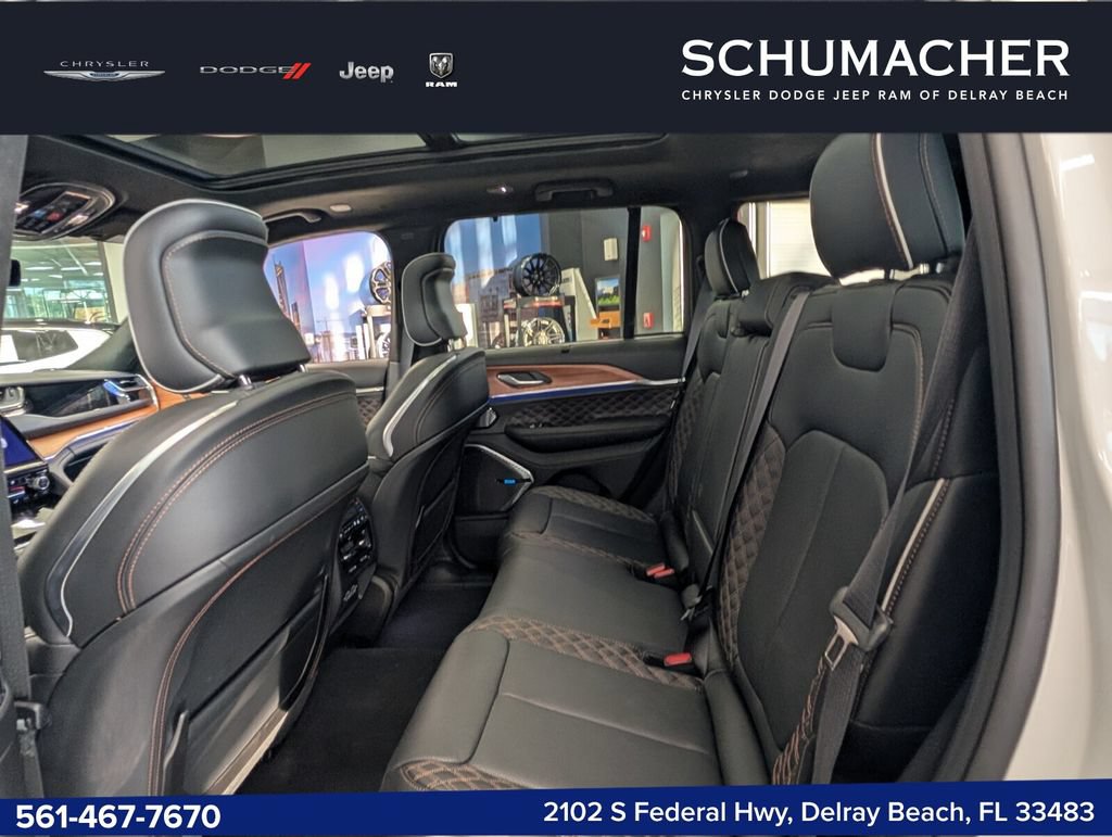 New 2025 Jeep Grand Cherokee Summit AWD/4WD image 14