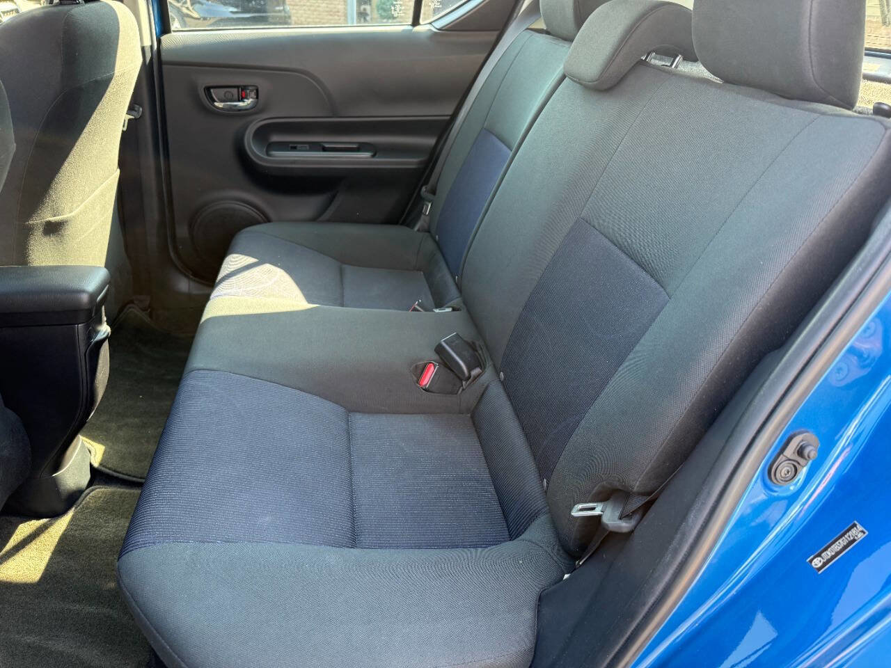 Used 2016 Toyota Prius C Two FWD image 21