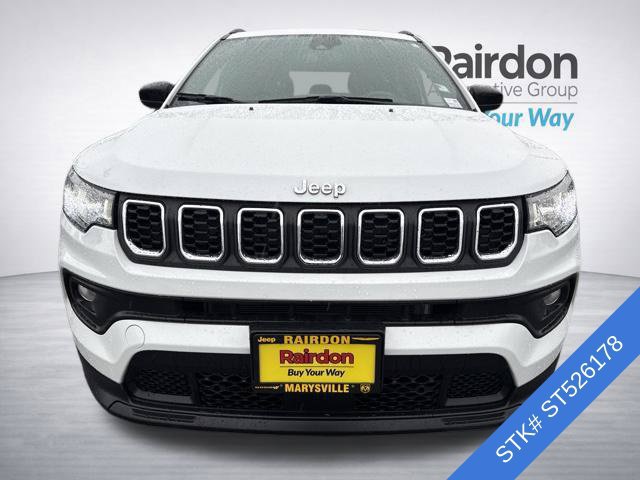 Used 2025 Jeep Compass Latitude AWD/4WD image 2