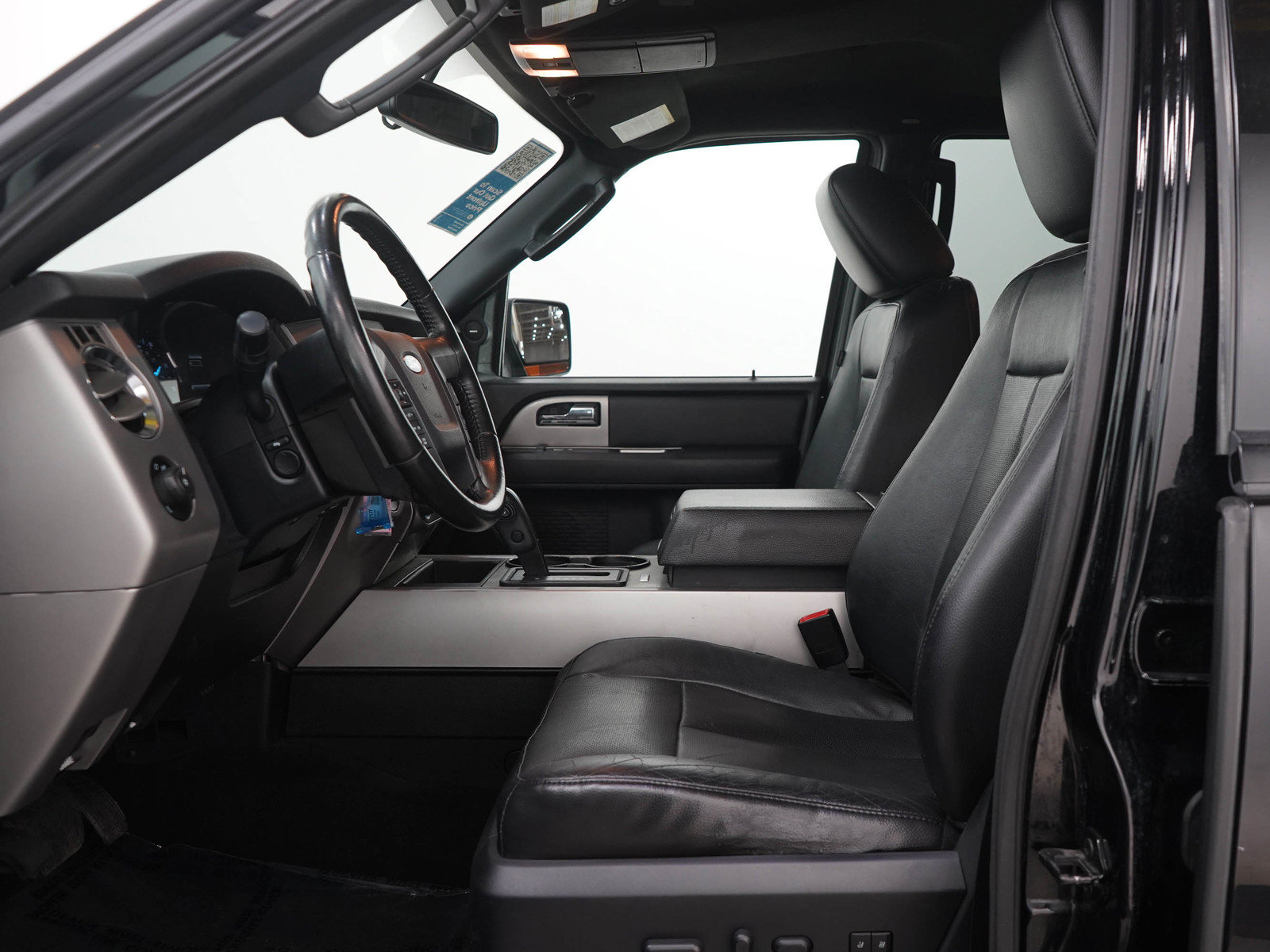 Used 2016 Ford Expedition EL XLT w/ Equipment Group 202A AWD/4WD image 23