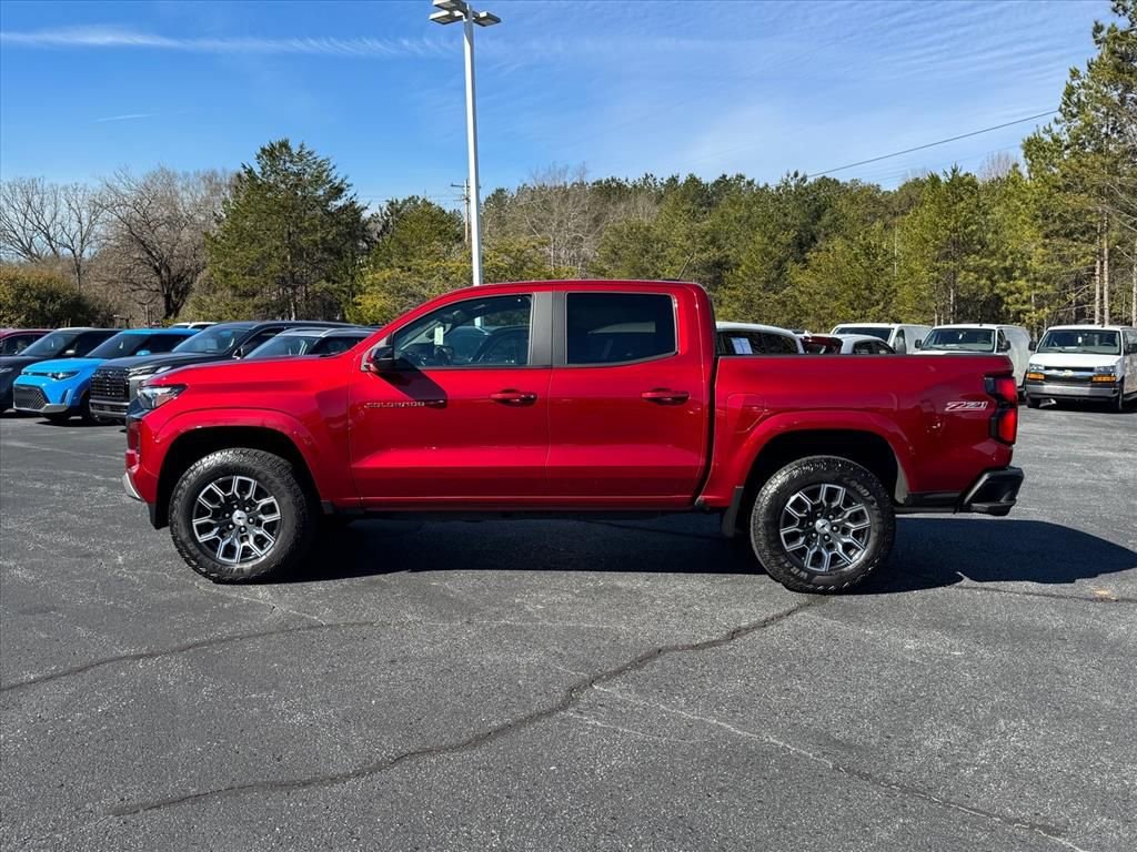 Used 2024 Chevrolet Colorado Z71 w/ Z71 Convenience Package 2 AWD/4WD image 6