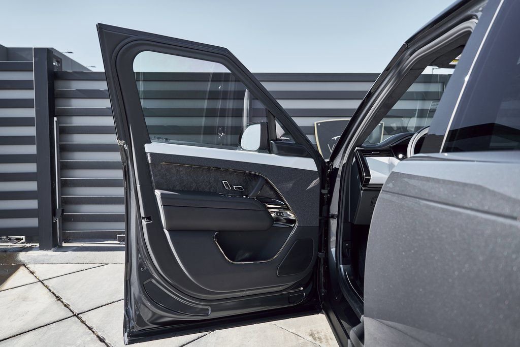 Used 2025 Land Rover Range Rover Sport Autobiography image 23